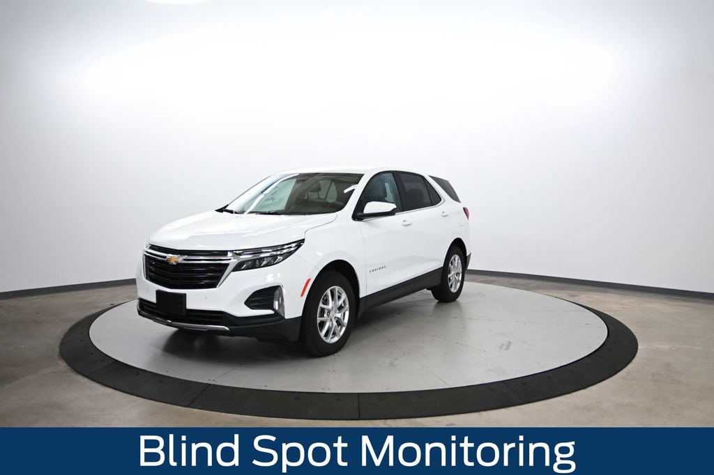 2024 Chevrolet Equinox LT photo 2