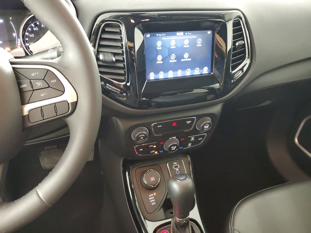 2021 Jeep Compass Altitude photo 16