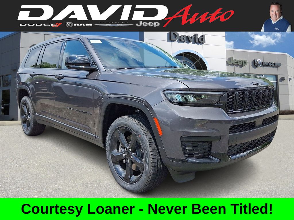 2025 Jeep Grand Cherokee L Altitude's photo