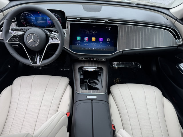 2025 Mercedes Benz E 4MATIC photo 4