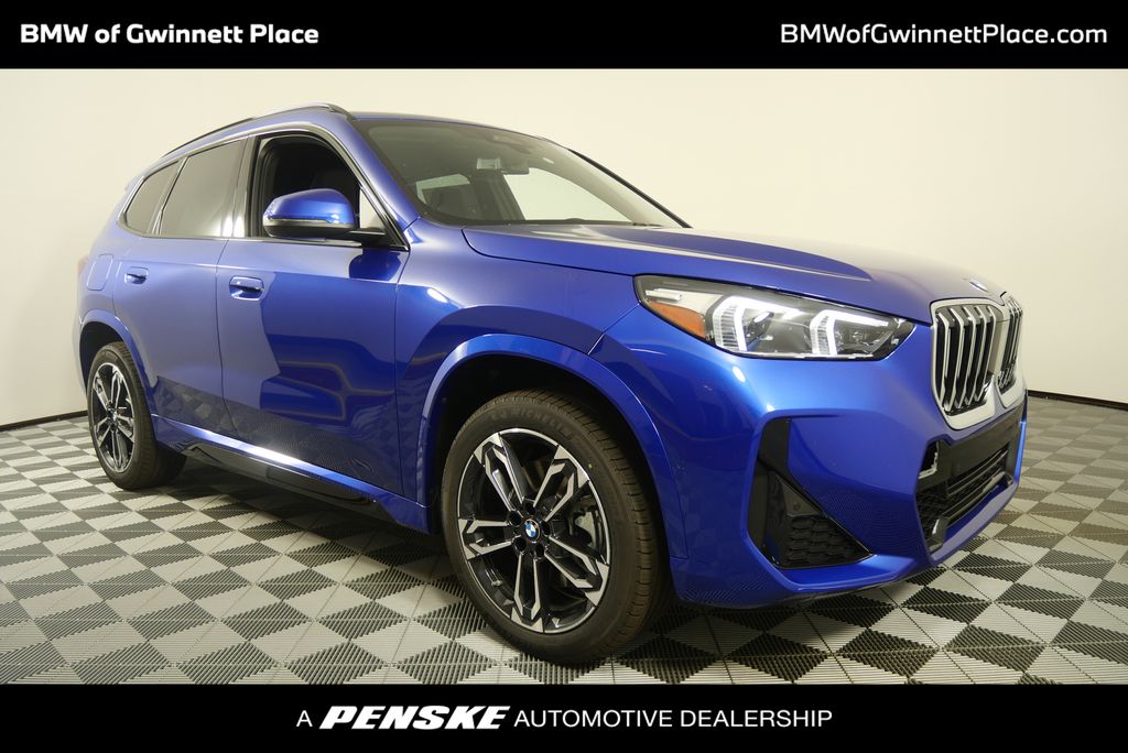 2025 BMW X1 28i's photo