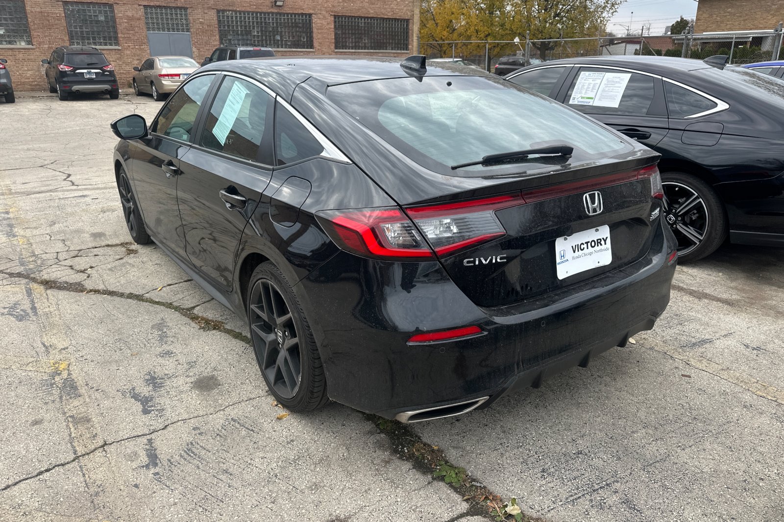 2023 Honda Civic Hatchback Sport Touring photo 3