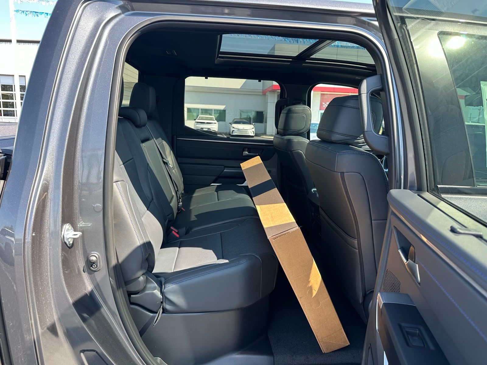 2025 Toyota Tundra Platinum CrewMax photo 22