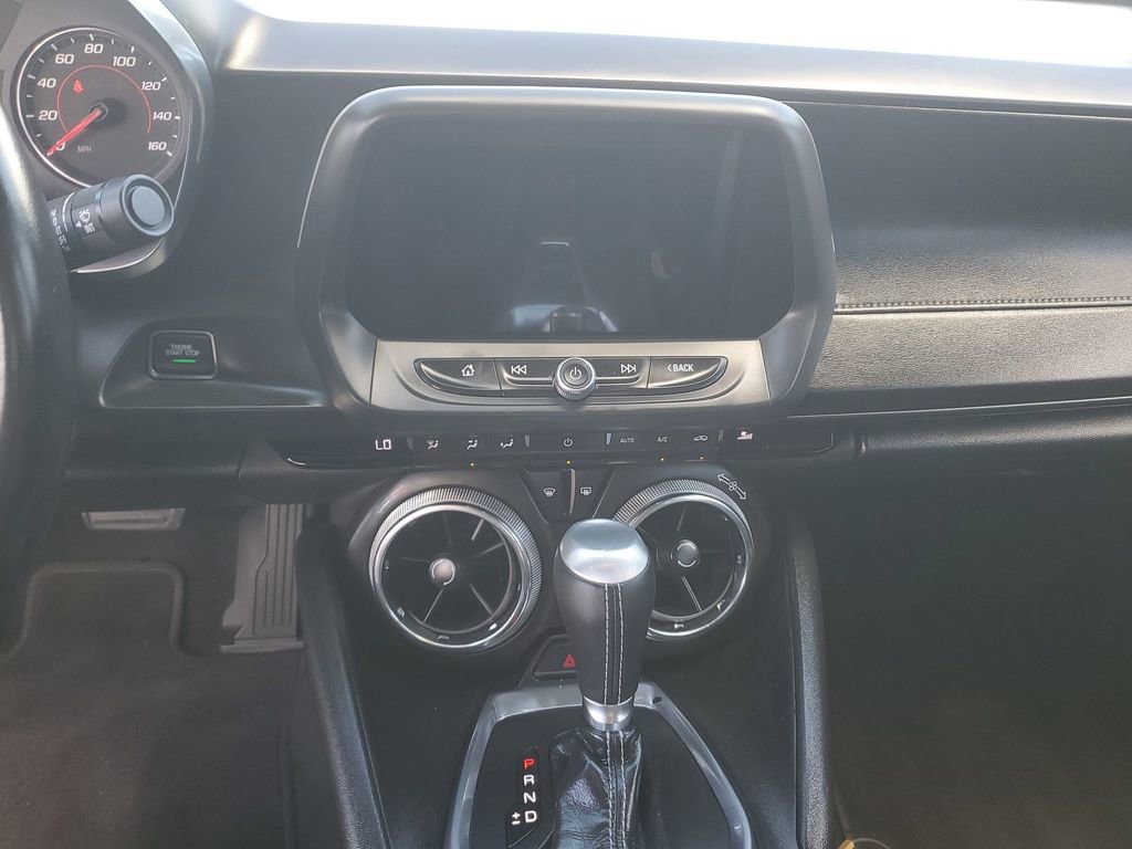 2018 Chevrolet Camaro 1LS 1LT photo 10