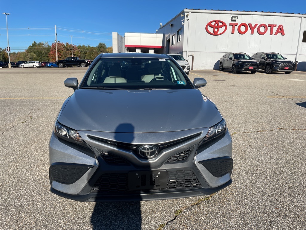 2023 Toyota Camry SE photo 2