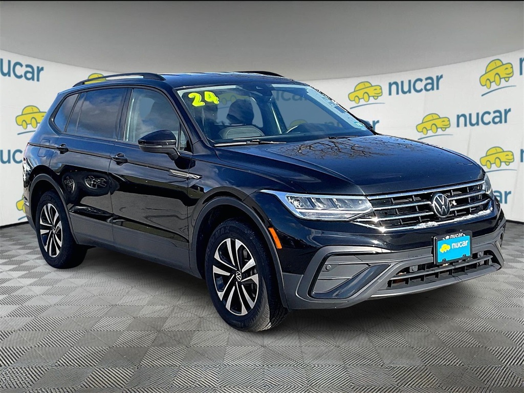2024 Volkswagen Tiguan S's photo