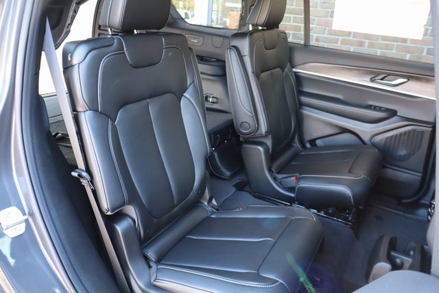 2025 Jeep Grand Cherokee Limited photo 40