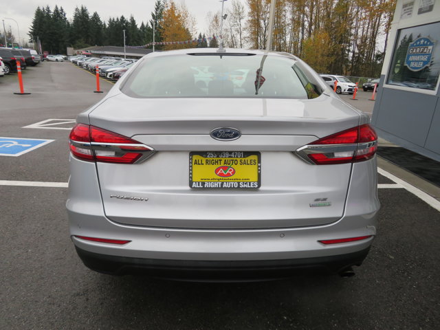 2019 Ford Fusion SE photo 4