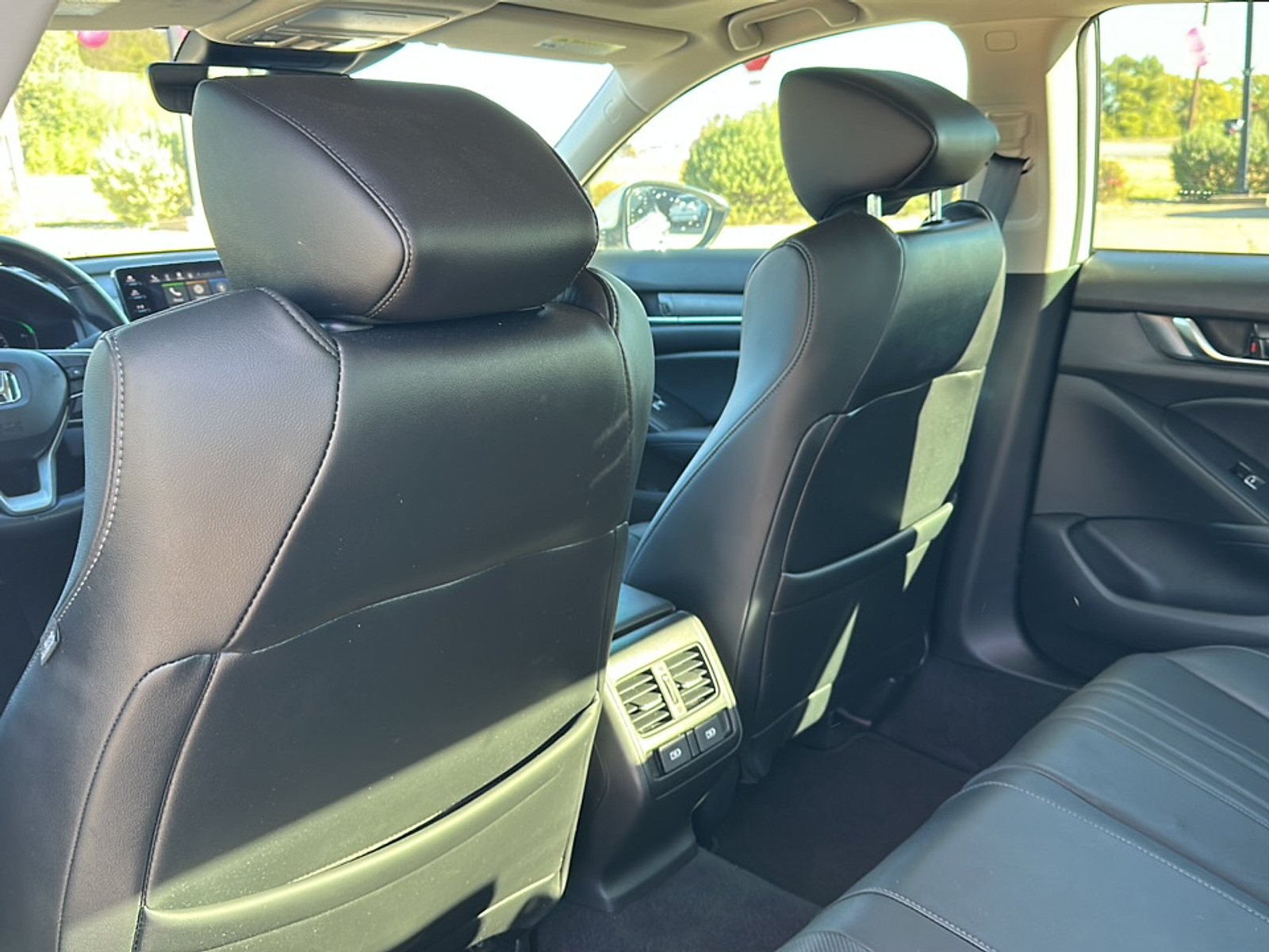 2021 Honda Accord Hybrid EX-L photo 3