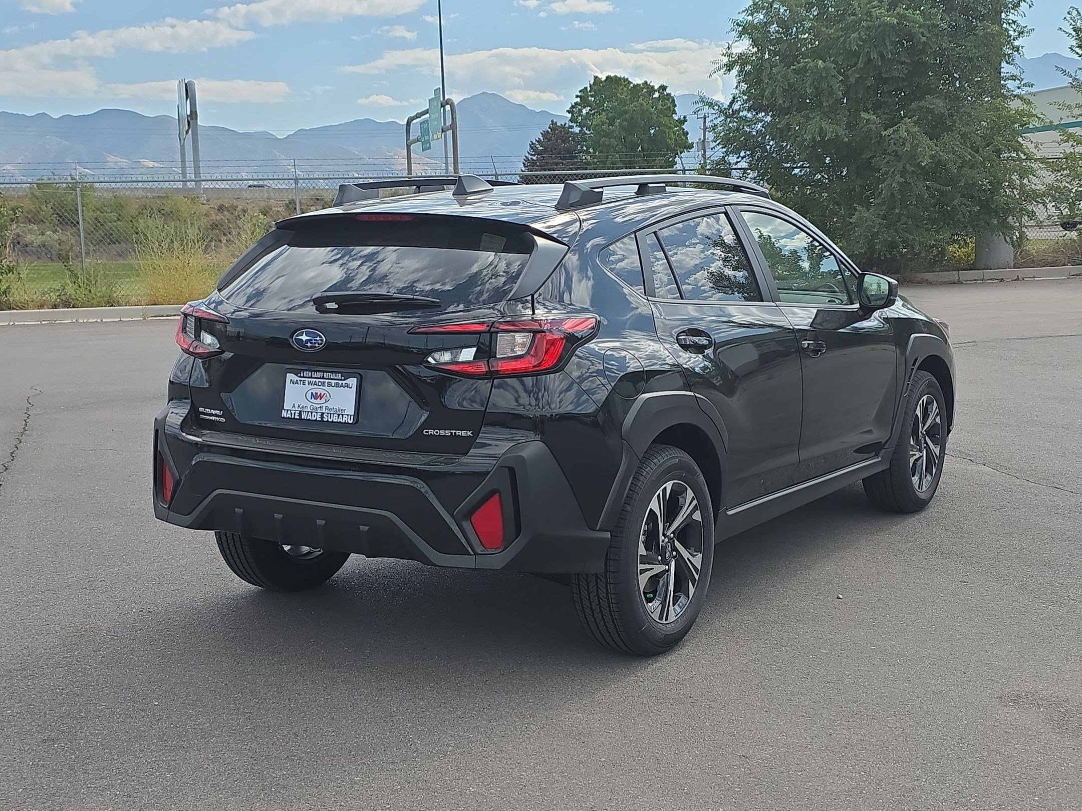 2025 Subaru Crosstrek Premium photo 3