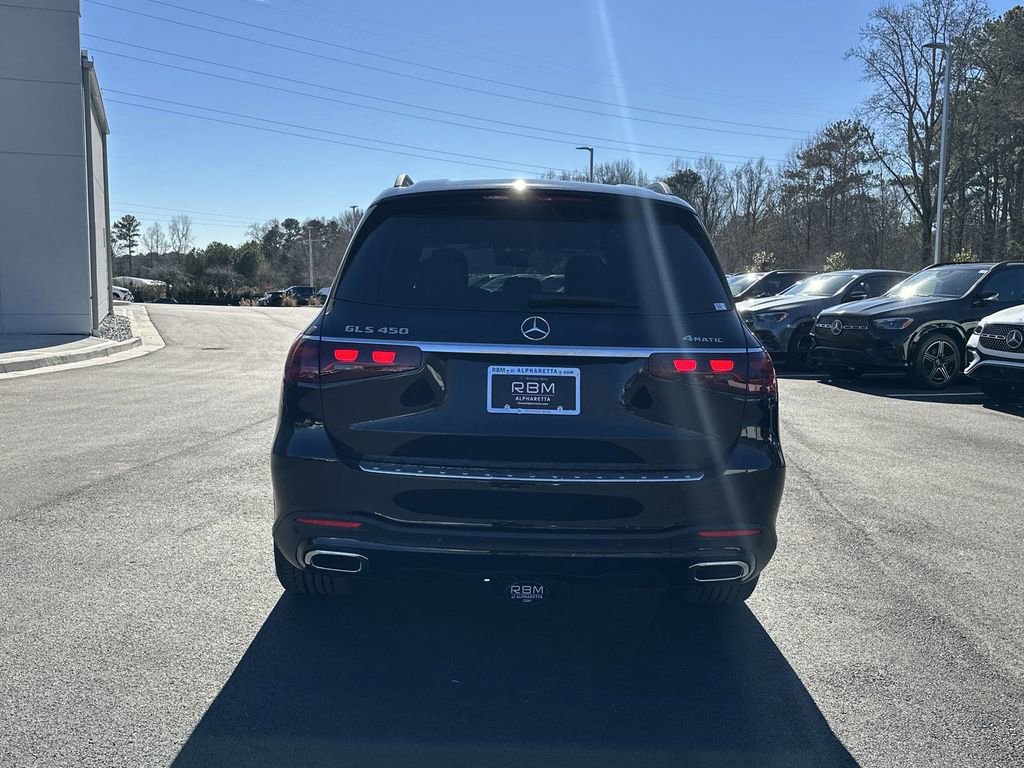 2025 Mercedes Benz GLS 450 4MATIC photo 4