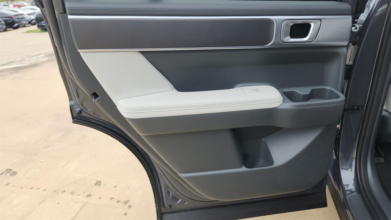 2026 Hyundai Santa Fe SEL photo 16