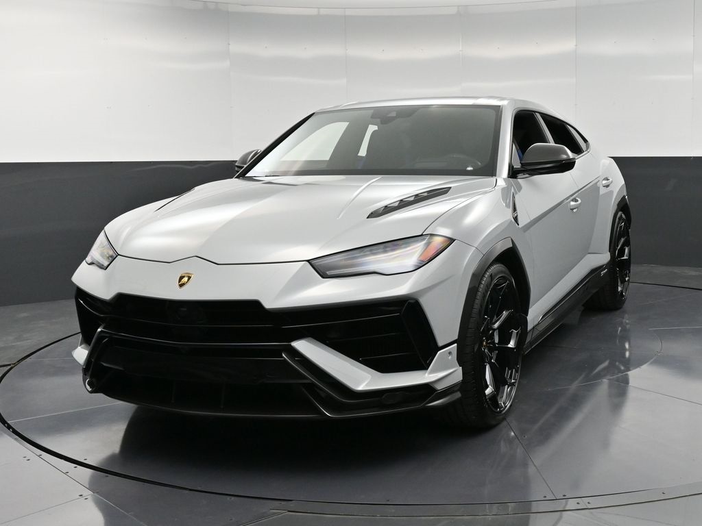 2024 Lamborghini Urus Performante's photo