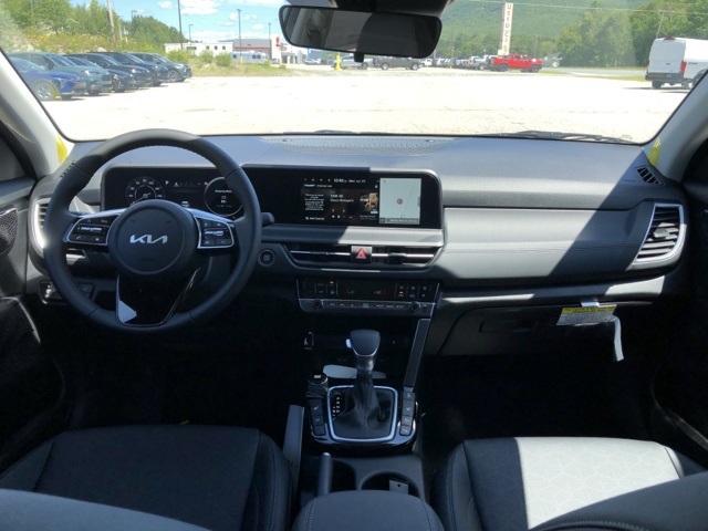 2026 Kia Seltos EX photo 12