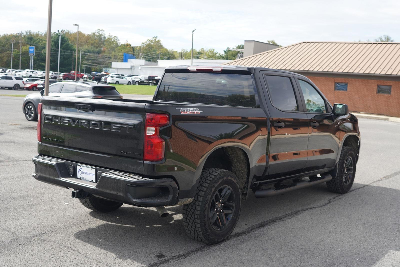 2026 Chevrolet Silverado 1500 Custom Trail Boss photo 2