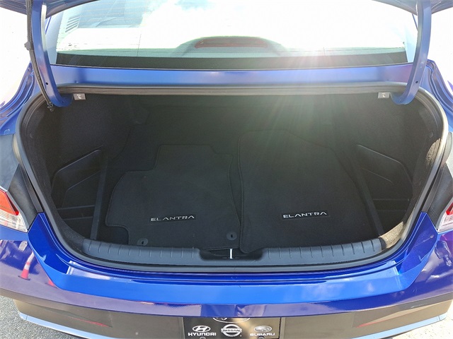 2024 Hyundai Elantra SE photo 27