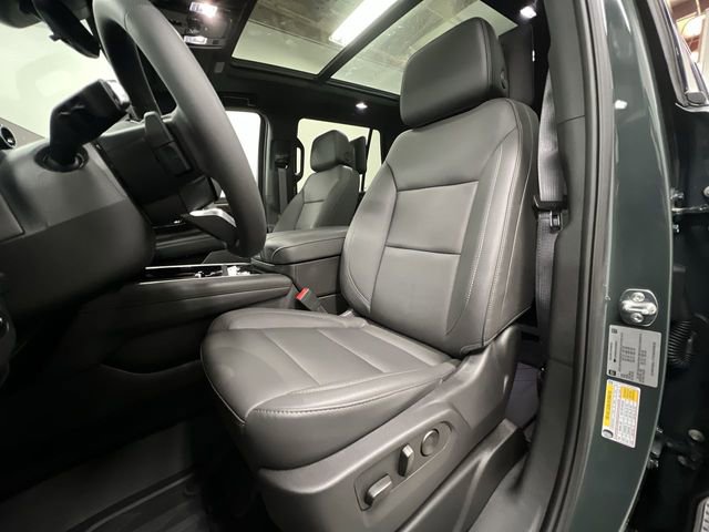 2025 Chevrolet Tahoe Z71 photo 14