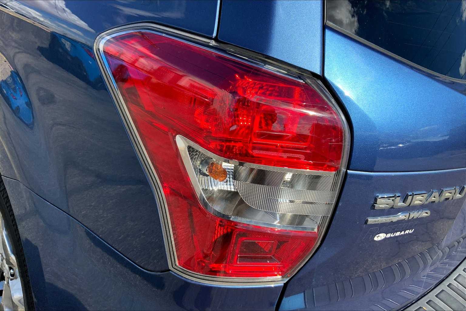 2016 Subaru Forester 2.5i Touring photo 26