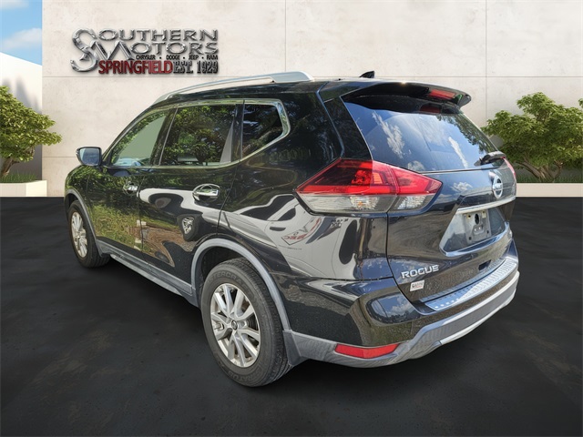 2018 Nissan Rogue SV photo 10