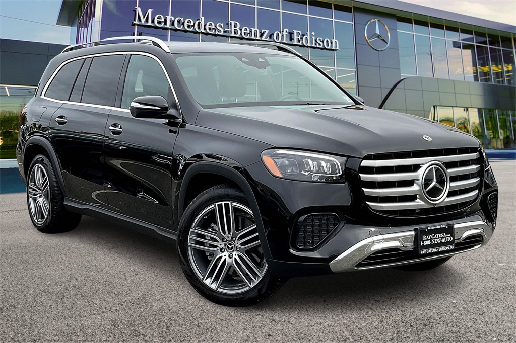 2025 Mercedes-Benz GLS Base's photo
