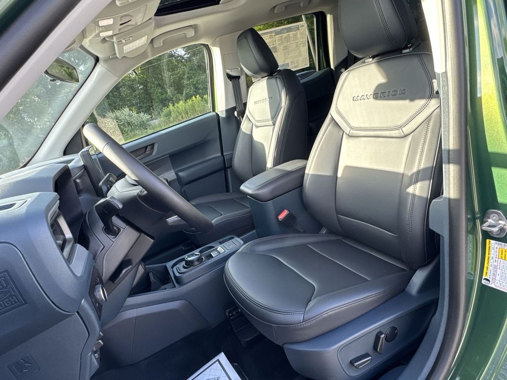 2025 Ford Maverick Lariat photo 12