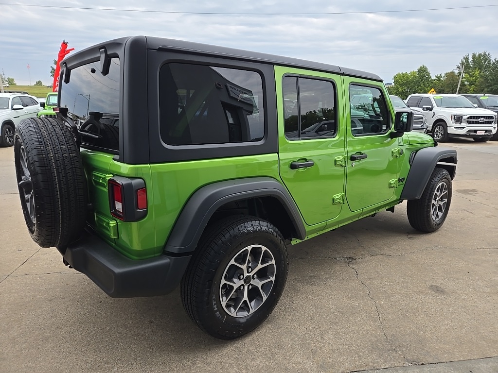 2025 Jeep Wrangler Sport S photo 13