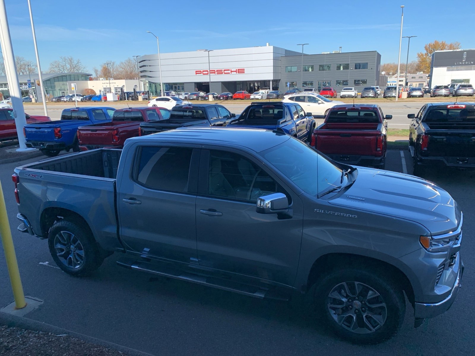 2026 Chevrolet Silverado 1500 LT photo 4