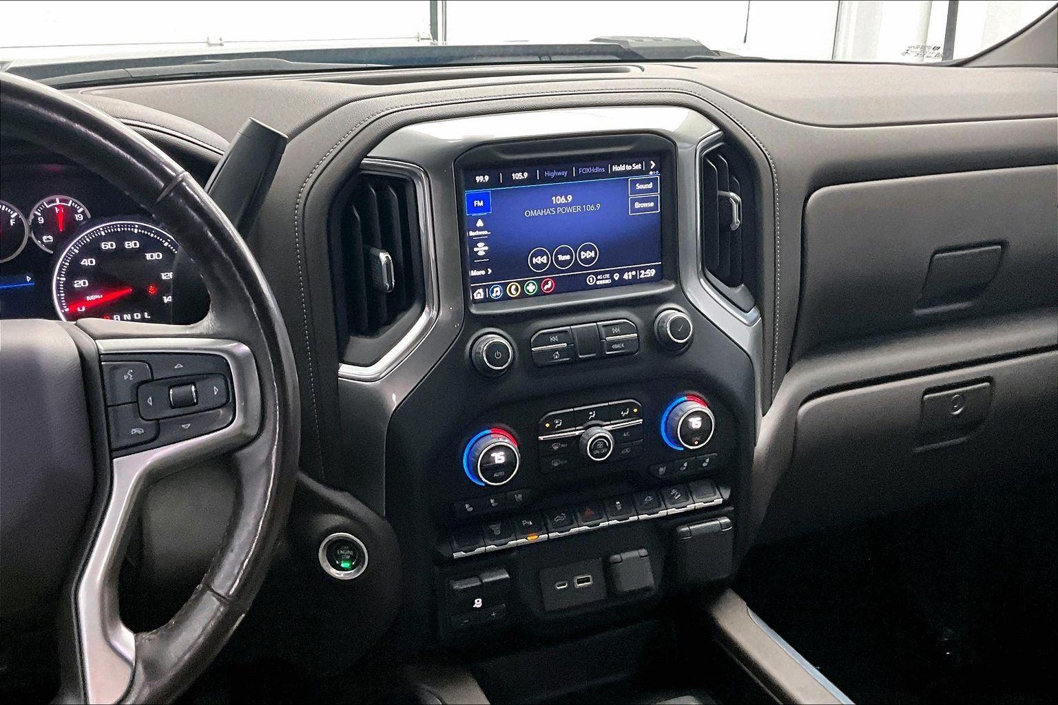 2023 Chevrolet Silverado 3500HD LTZ photo 4