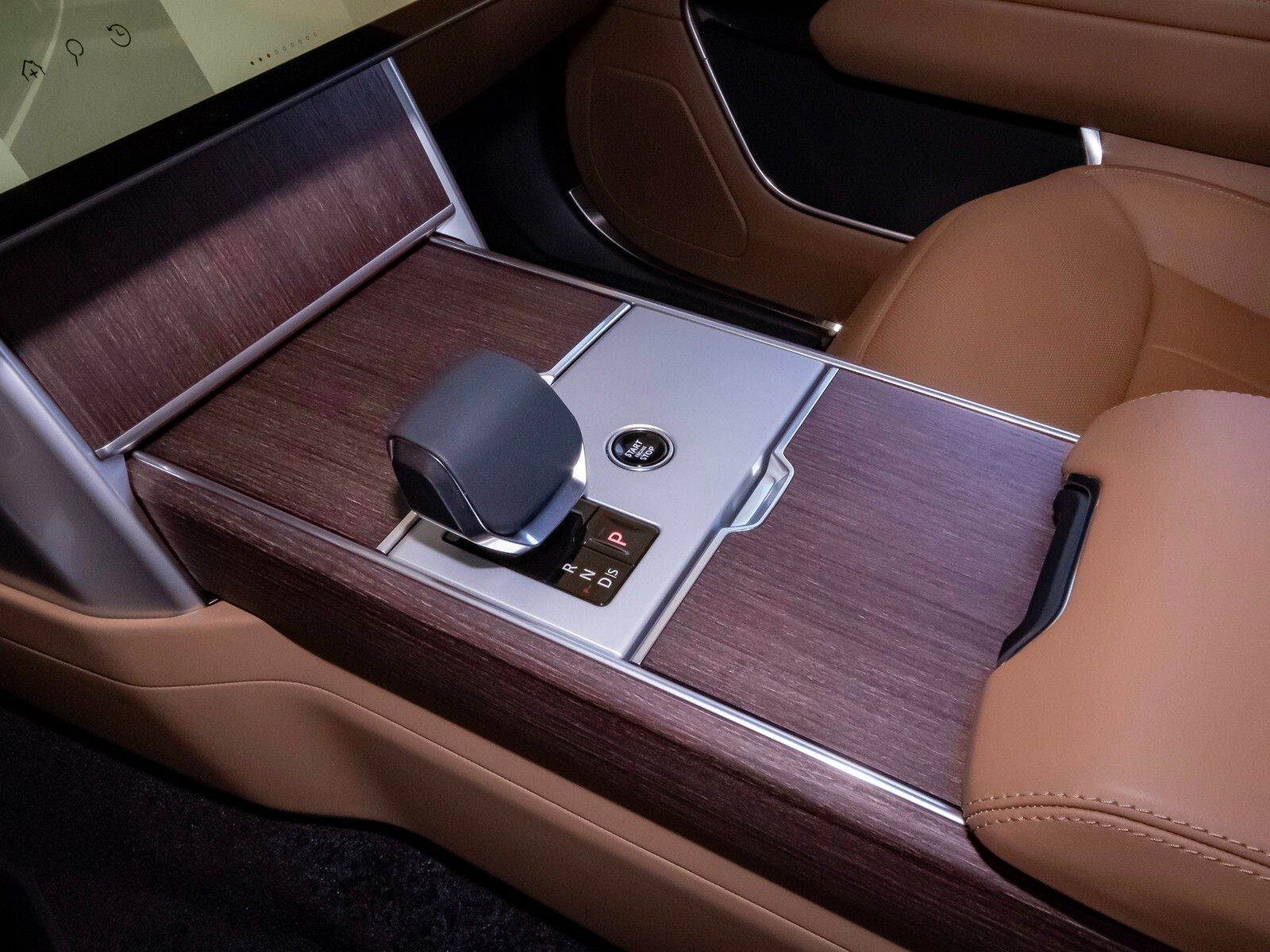 2025 Land Rover Range Rover SE photo 27