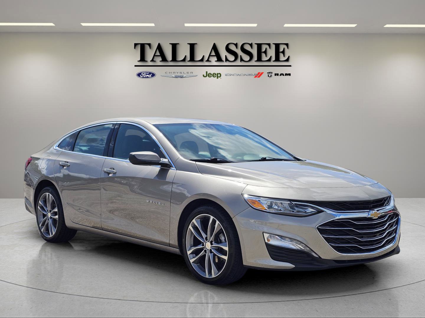 2024 Chevrolet Malibu Premier 2LT photo 5