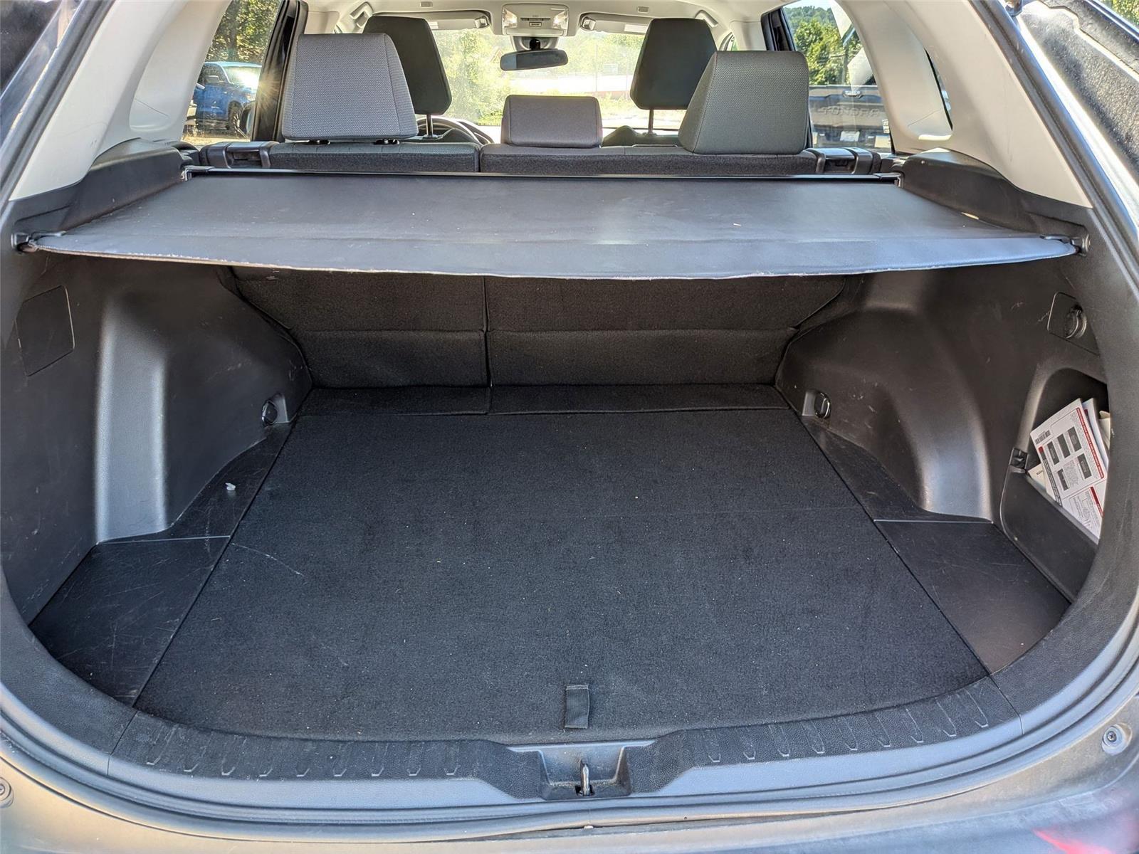 2023 Toyota RAV4 XLE photo 26