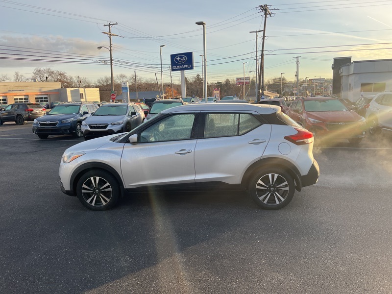 2019 Nissan Kicks SV photo 4