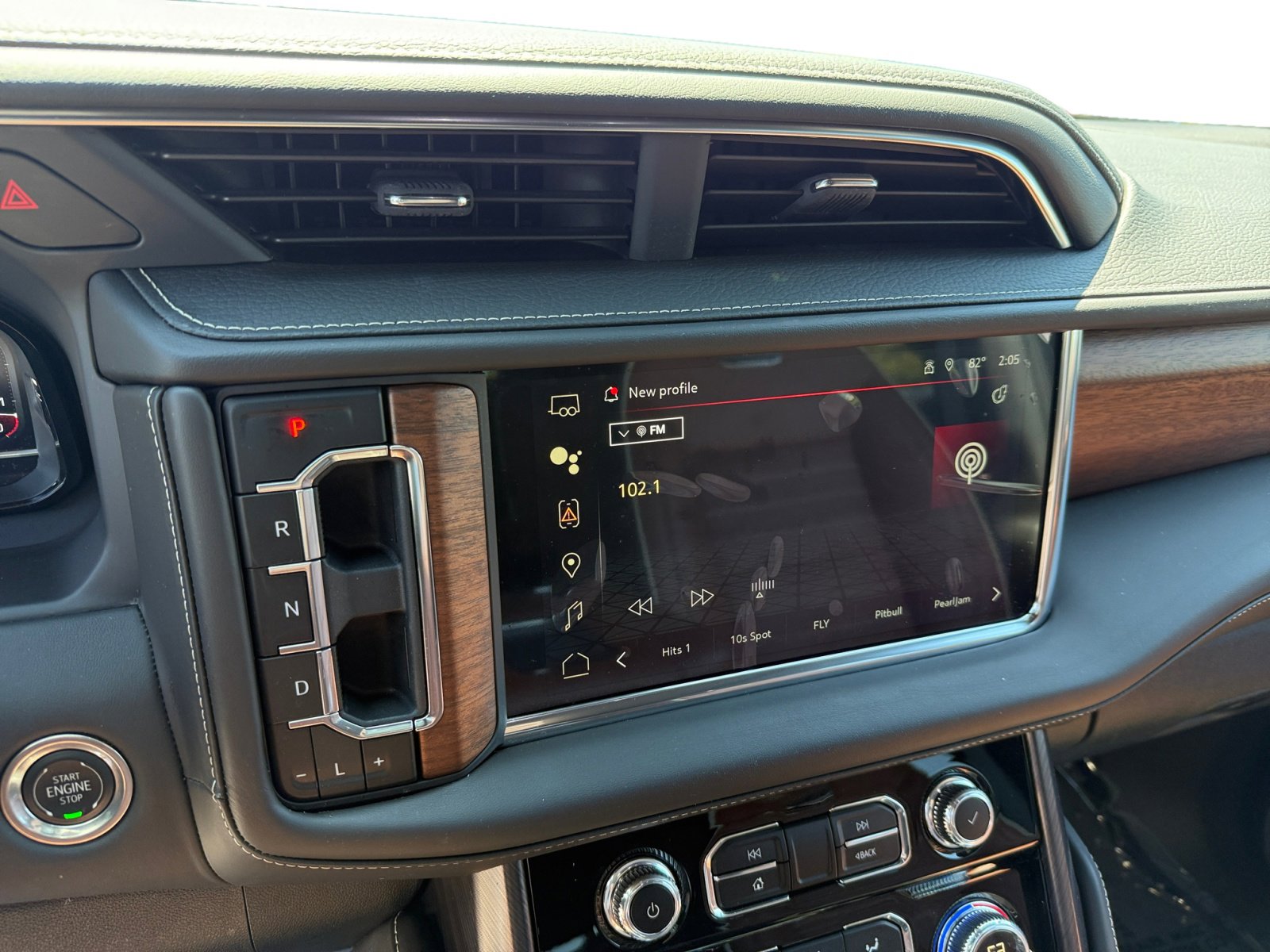 2024 Gmc Yukon Denali Ultimate photo 12