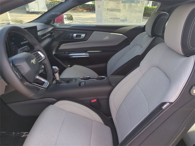 2025 Ford Mustang EcoBoost photo 13