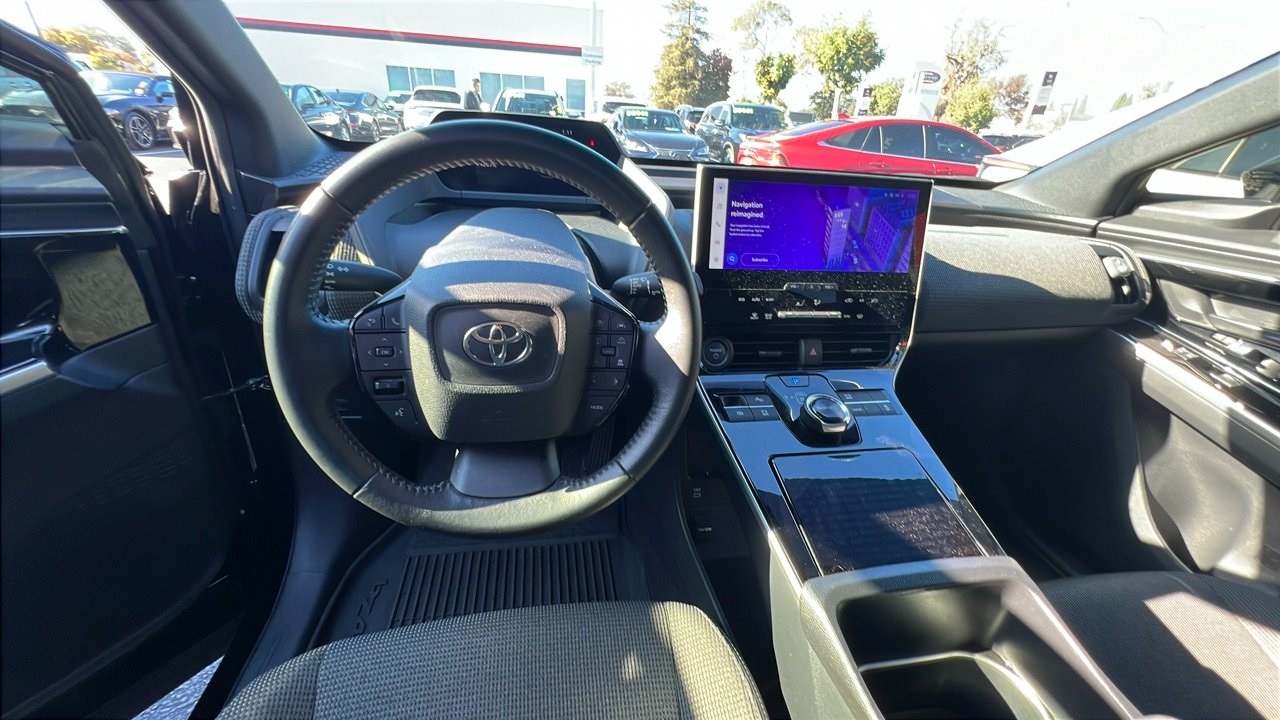 2023 Toyota bZ4X XLE photo 3