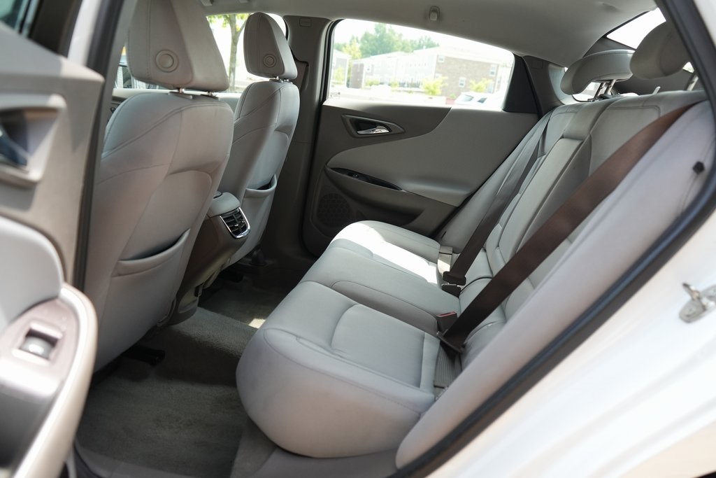 2022 Chevrolet Malibu 1LT photo 28