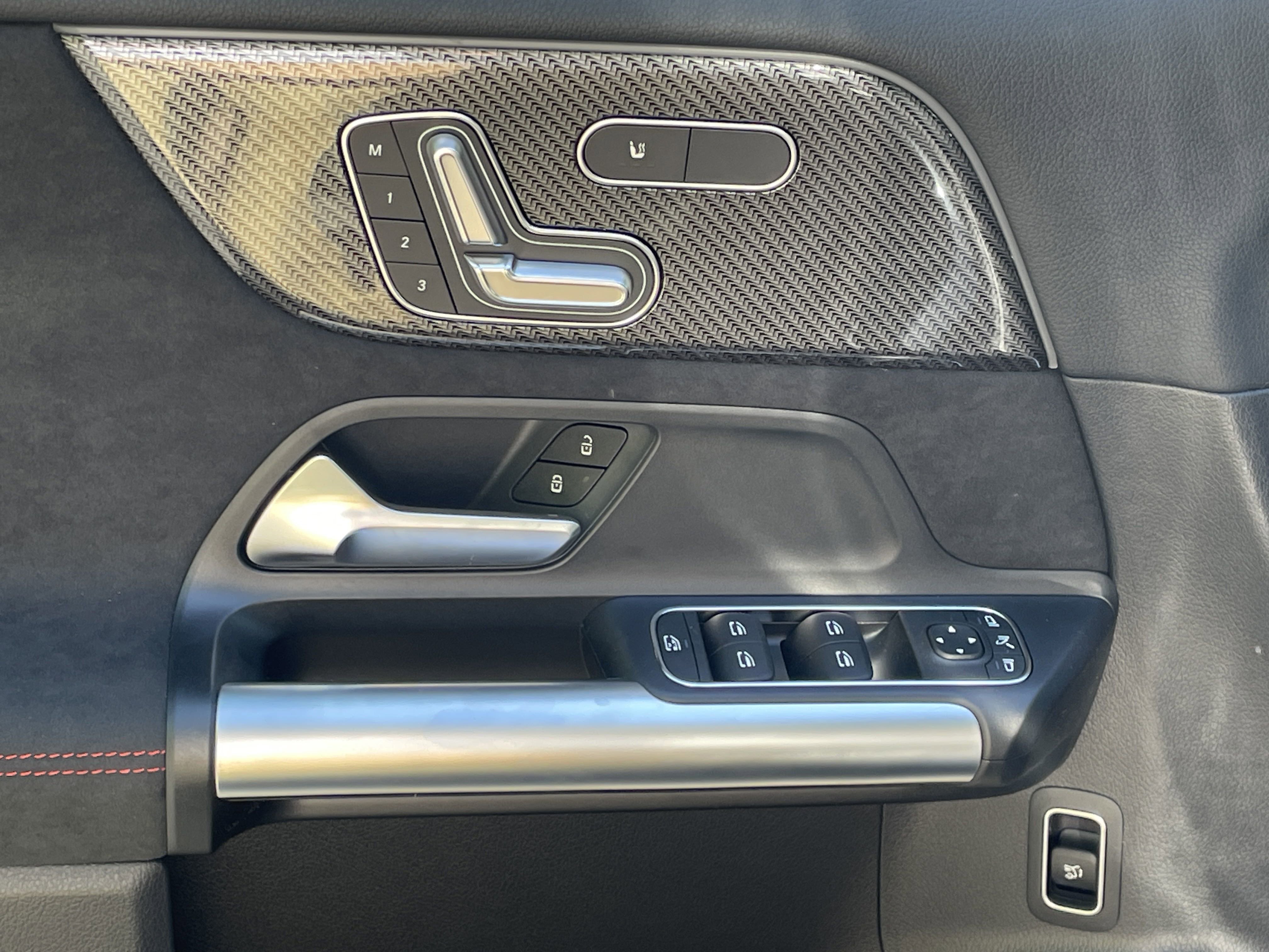 2025 Mercedes Benz GLA AMG 35 4MATIC photo 4