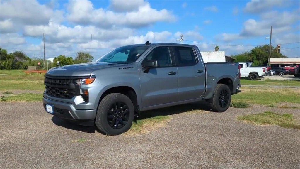 2026 Chevrolet Silverado 1500 Custom photo 4