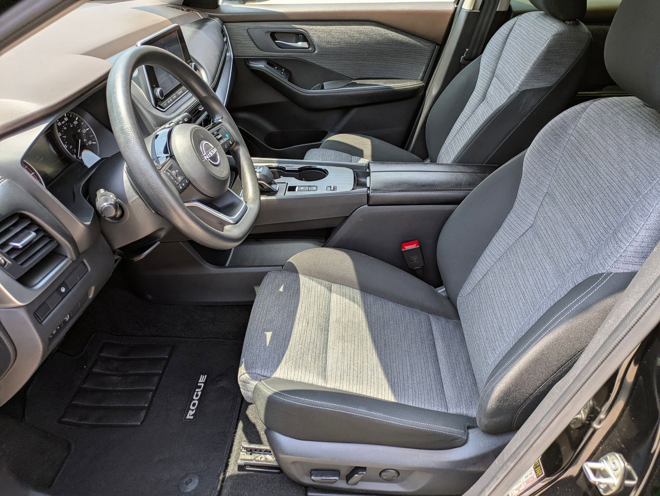 2023 Nissan Rogue SV photo 8