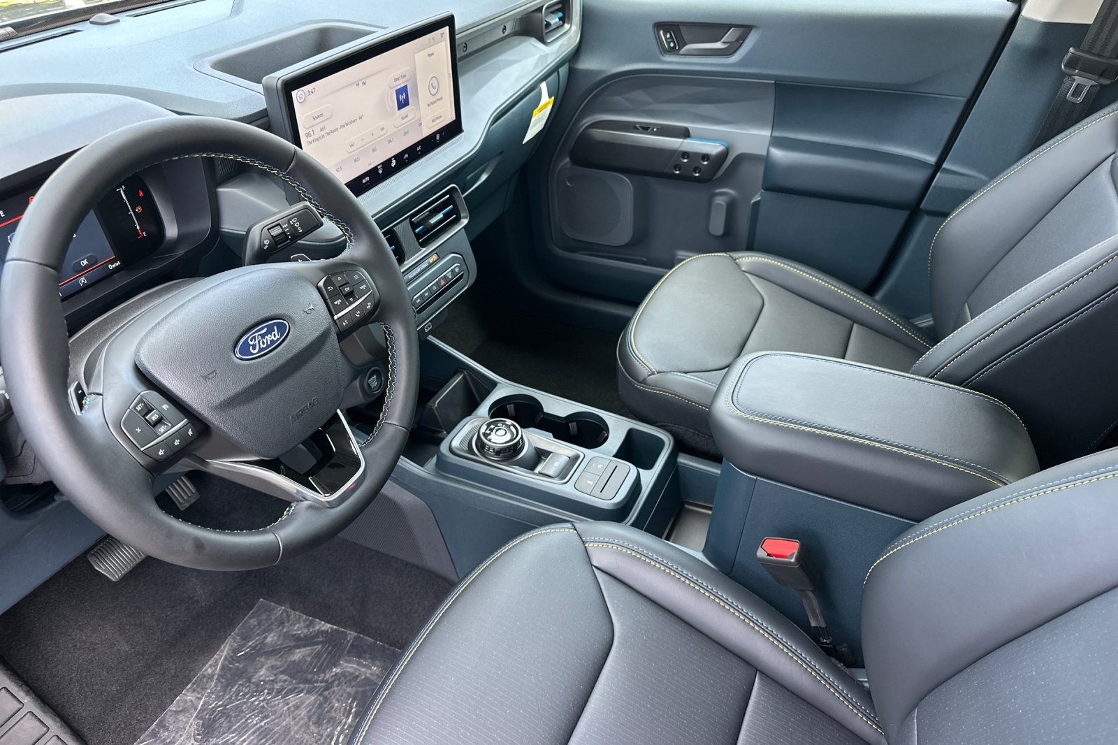2025 Ford Maverick photo 9