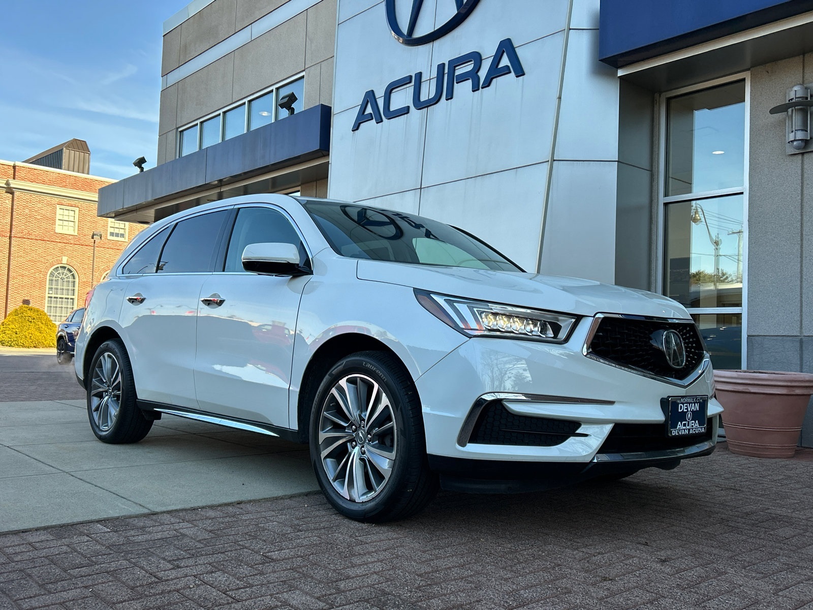 2017 Acura MDX Technology Package's photo