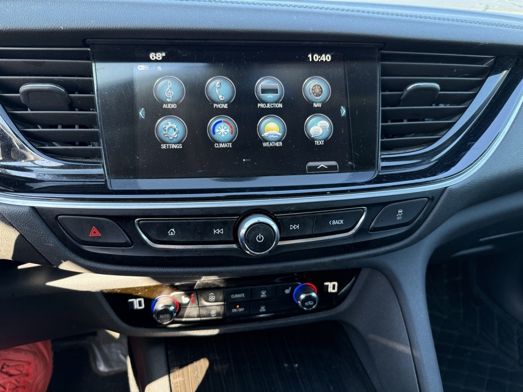 2018 Buick Regal Essence photo 5