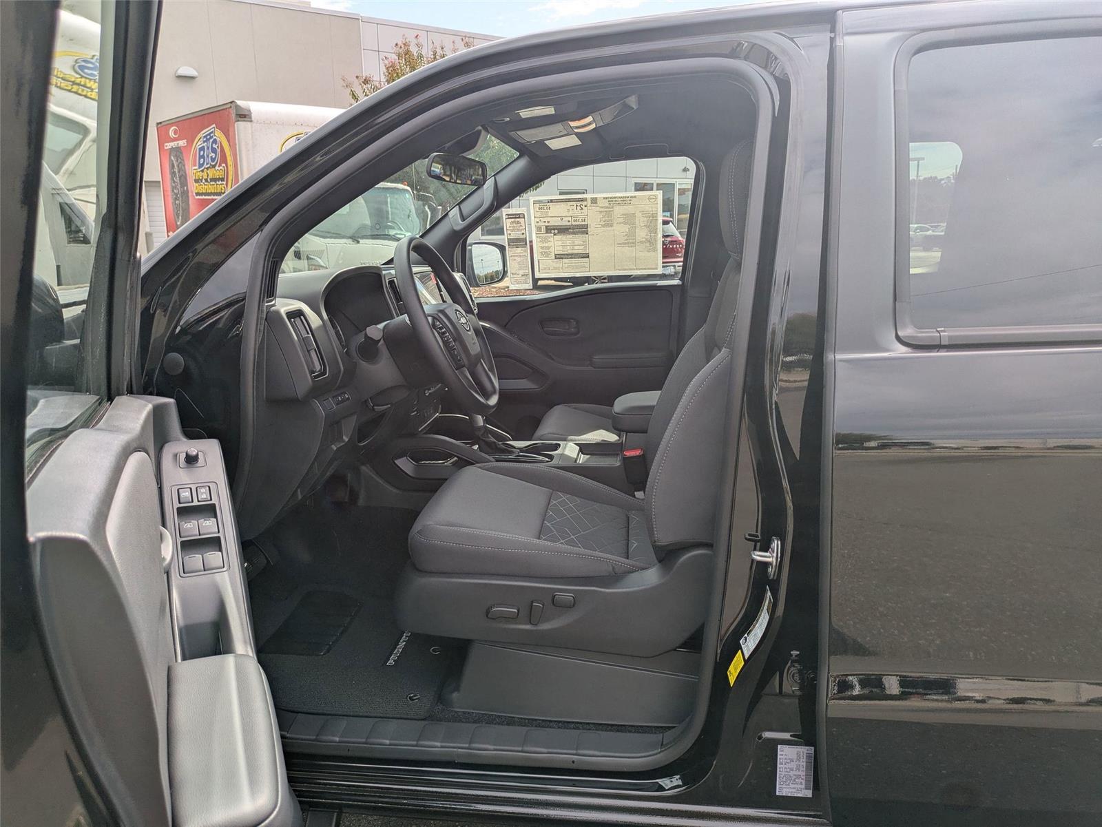 2026 Nissan Frontier SV photo 17