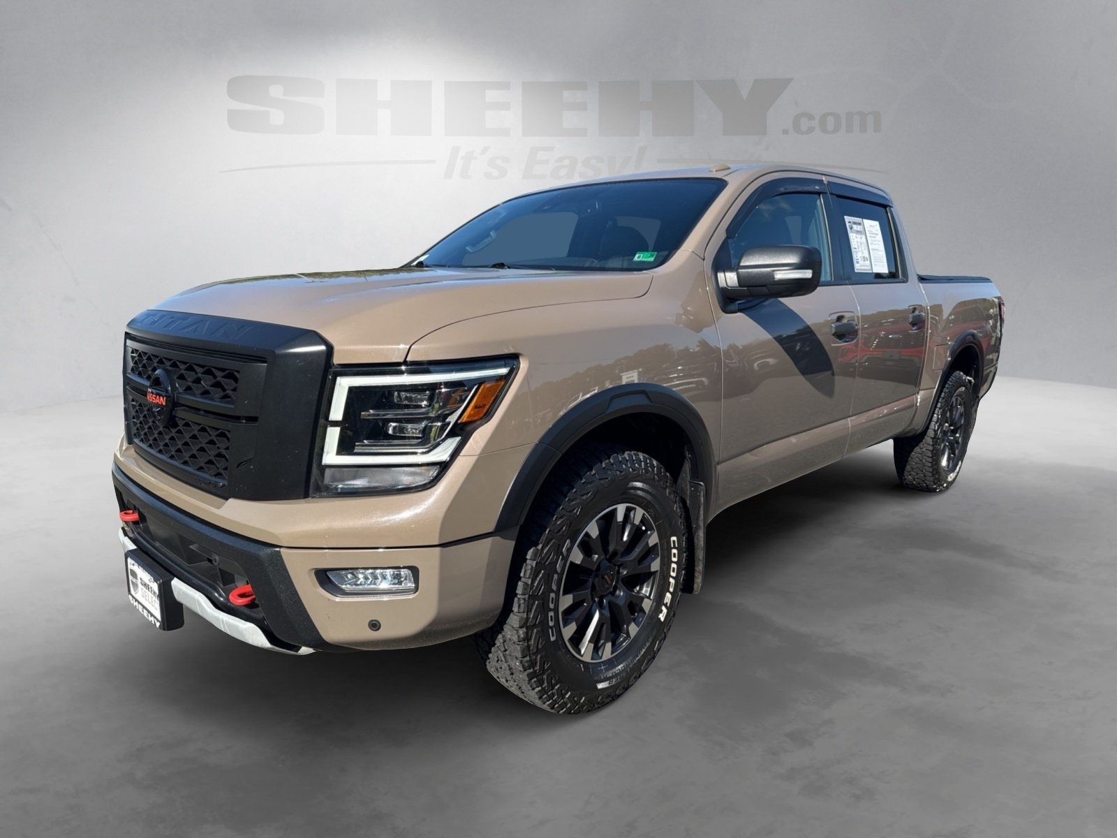 2021 Nissan Titan PRO-4X photo 12