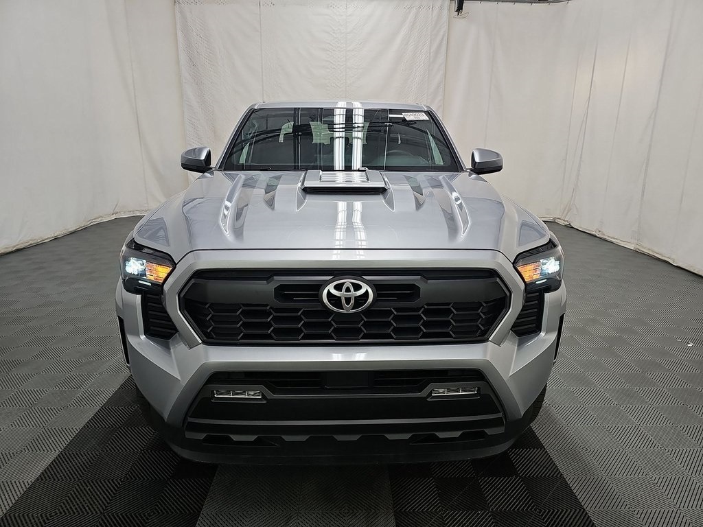 Used 2024 Toyota Tacoma TRD Sport with VIN 3TMLB5JN5RM013061 for sale in Kansas City