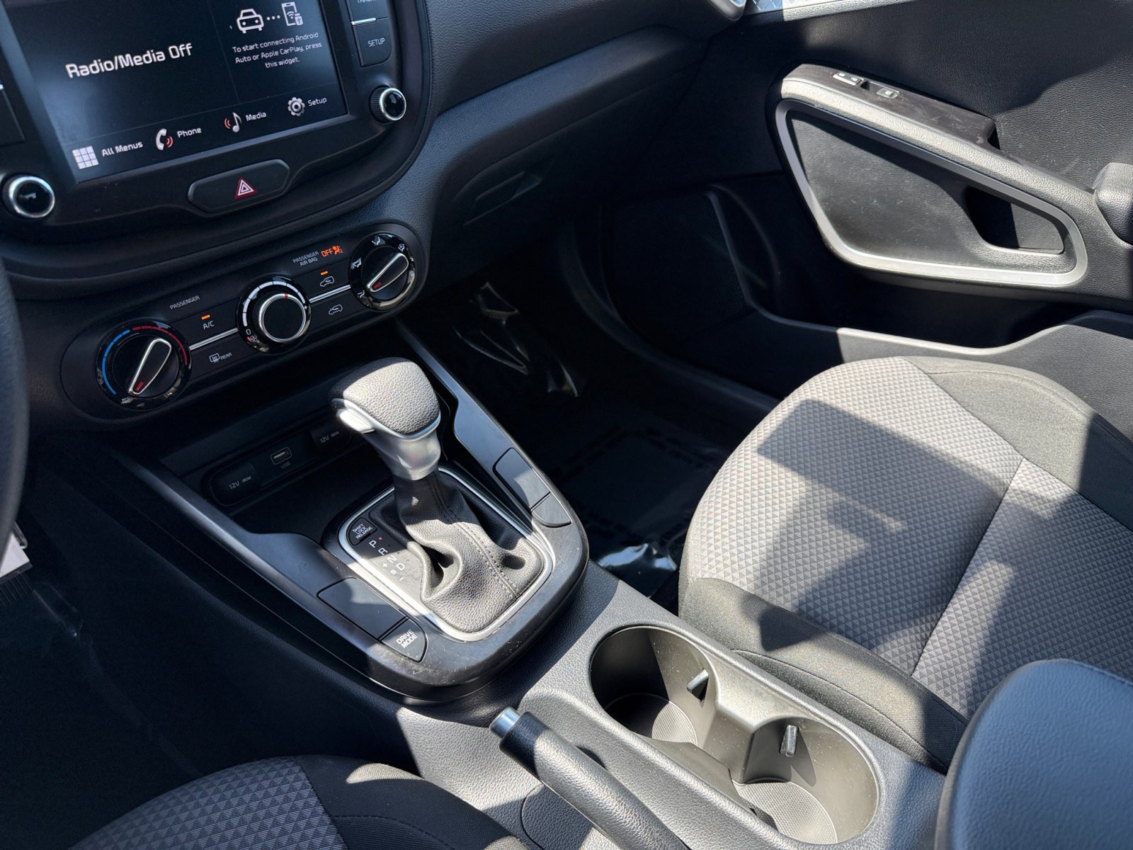 2023 Kia Soul LX photo 13