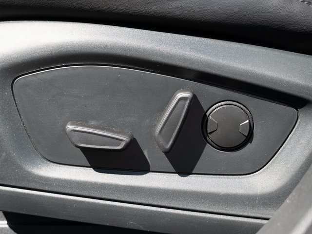 2023 Ford Explorer XLT photo 22