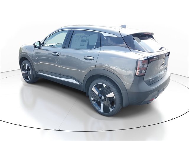 2025 Nissan Kicks SR photo 2