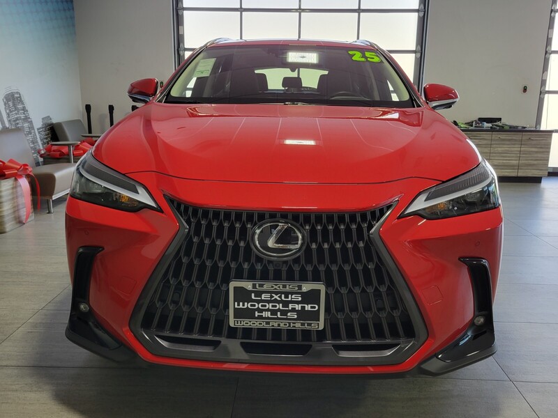 2025 Lexus NX 350h Premium AWD photo 7