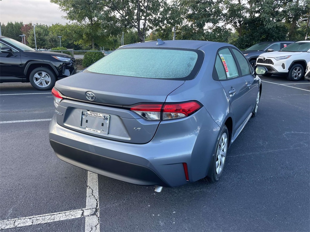 2026 Toyota Corolla LE photo 7